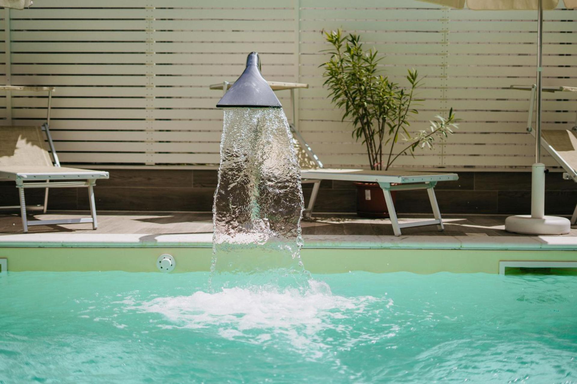 Hotel Lalla Beauty & Relax Cesenatico Luaran gambar