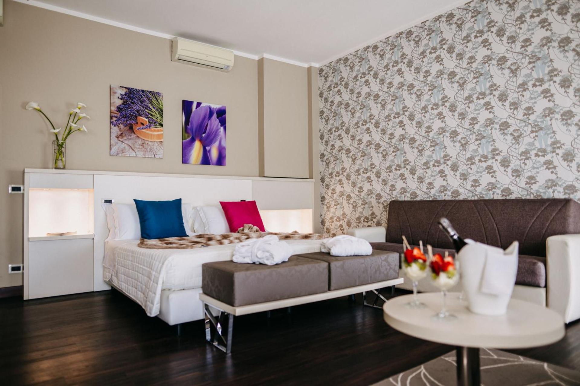 Hotel Lalla Beauty & Relax Cesenatico Luaran gambar