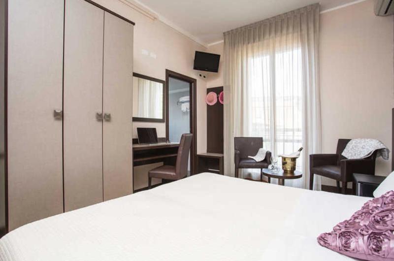 Hotel Lalla Beauty & Relax Cesenatico Luaran gambar